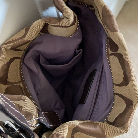 Coach purse - Picture 3 of 4